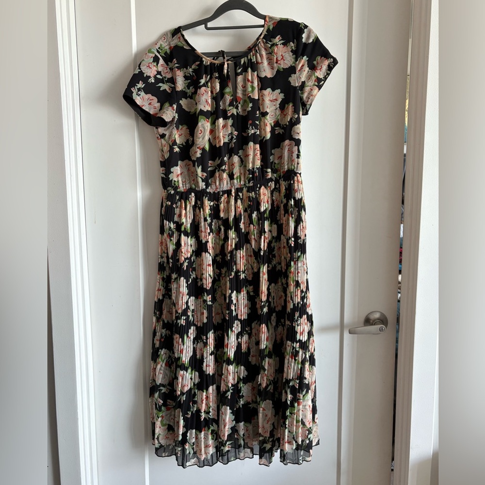 Modcloth De Collection keyhole Floral Black Midi Dress size M